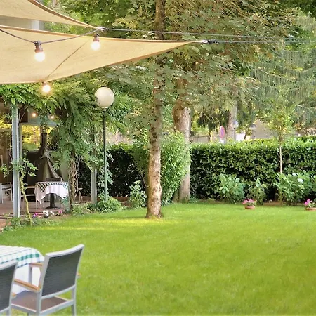Santoli Hotel 3*