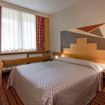 桑多利酒店 波雷塔泰尔梅